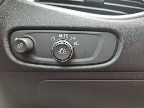 Used 2020 Chevrolet Malibu LS image 16