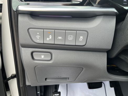 Used 2020 Kia Niro LXS FWD image 24