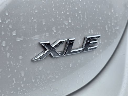 Used 2024 Toyota Camry XLE FWD image 14
