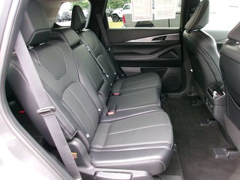 Used 2023 INFINITI QX60 Luxe AWD/4WD image 10