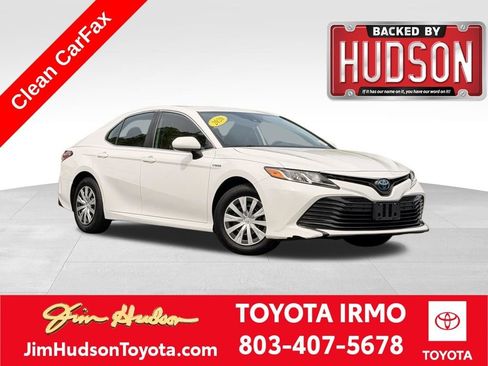 Used 2020 Toyota Camry LE FWD image 1