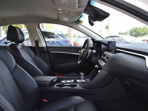 Used 2026 Genesis G70 2.5T RWD image 31