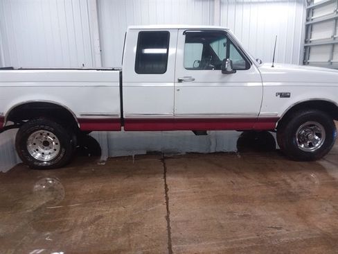 Used 1994 Ford F150 XL AWD/4WD image 2