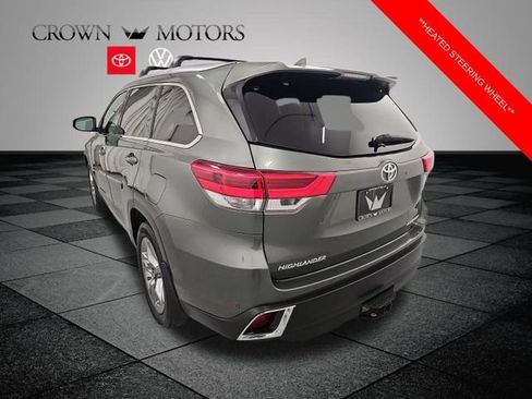 Used 2017 Toyota Highlander Limited Platinum image 4
