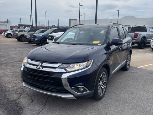 Used 2016 Mitsubishi Outlander SEL image 1