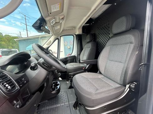 Used 2025 RAM ProMaster 2500 w/ U-Haul Equipment Group FWD image 12