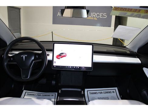 Used 2021 Tesla Model 3 Standard Range Plus image 13