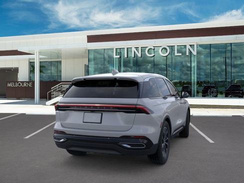 New 2026 Lincoln Nautilus Premier image 8