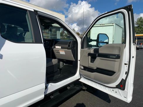 Used 2019 Ford F550 4x4 SuperCab Super Duty image 28