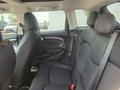 Used 2023 MINI Cooper S image 8