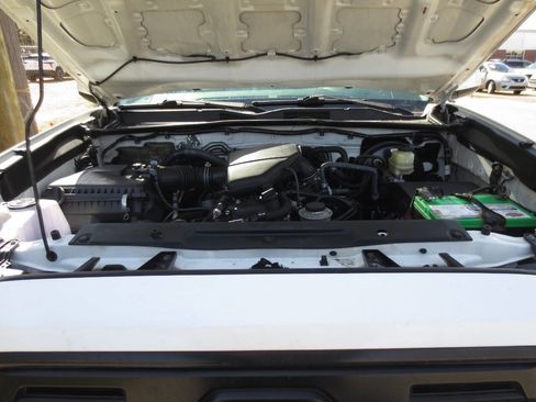 Used 2017 Toyota Tacoma SR w/ SR Convenience Package image 4