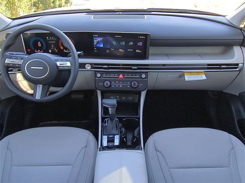 New 2026 Hyundai Tucson SE image 17