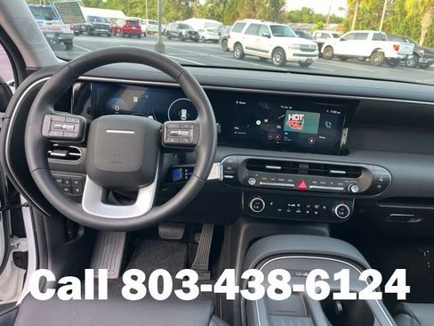 Used 2026 Hyundai Palisade SEL FWD image 16