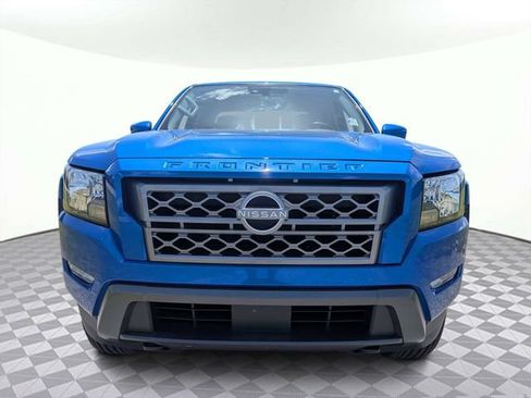 Used 2024 Nissan Frontier SV w/ SV Convenience Package AWD/4WD image 8