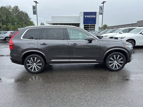 Certified 2024 Volvo XC90 B5 Core image 9