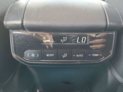 Used 2023 Toyota Highlander LE FWD image 20