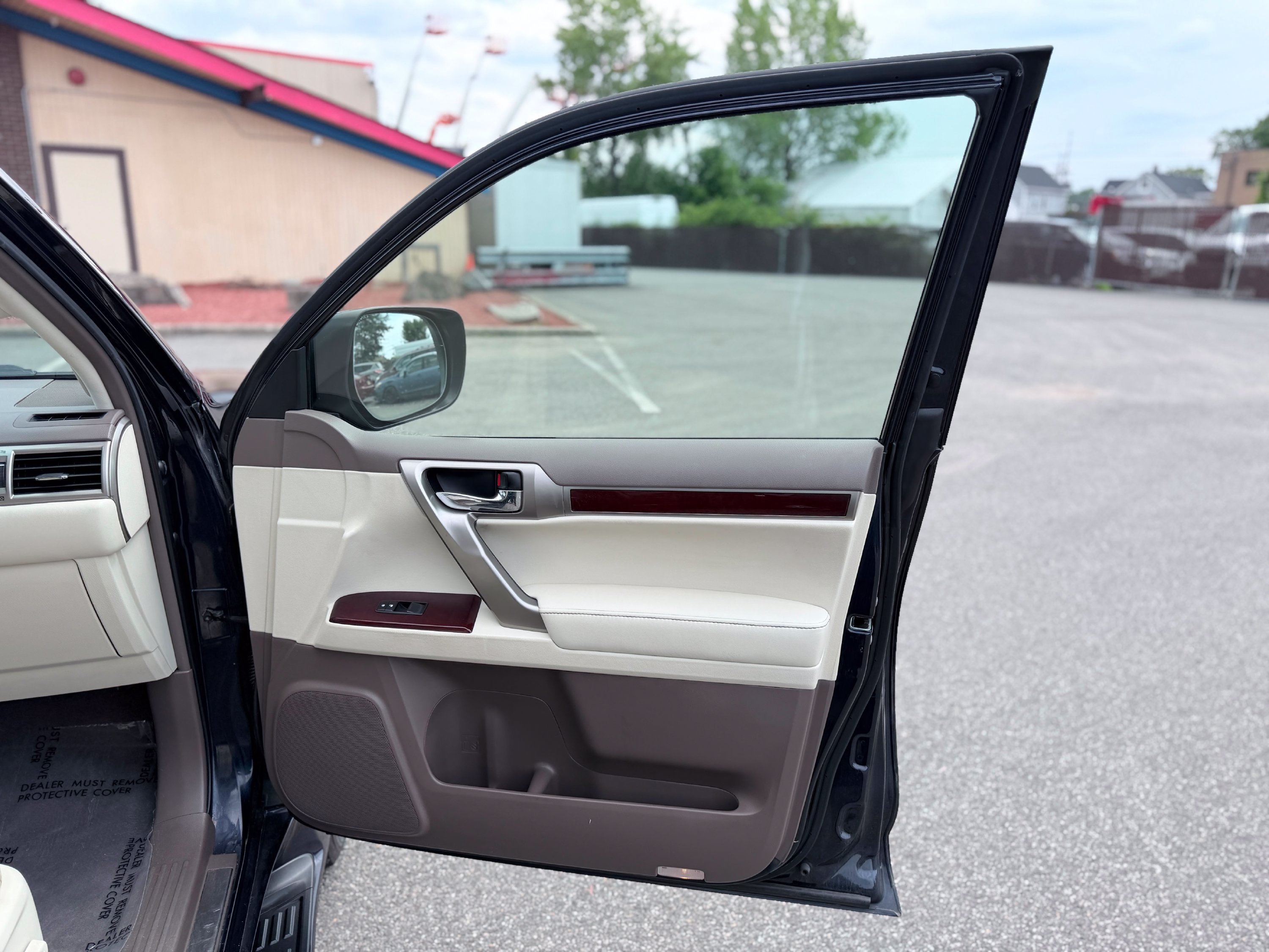 Used 2019 Lexus GX 460 Premium w/ Premium Package AWD/4WD image 24
