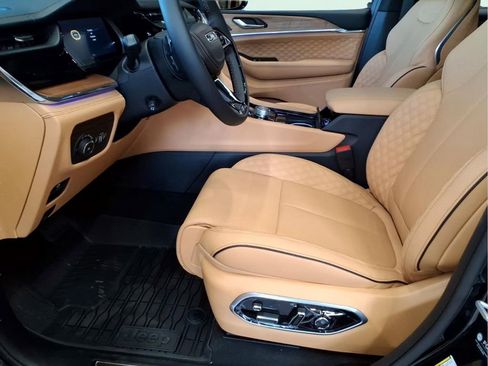 New 2026 Jeep Grand Cherokee Summit AWD/4WD image 14