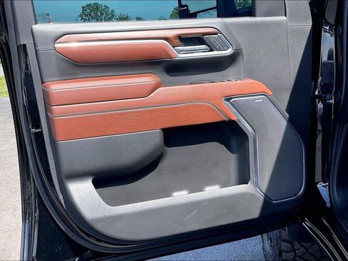 Used 2025 GMC Sierra 2500 Denali Ultimate image 23