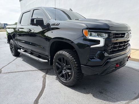 Used 2024 Chevrolet Silverado 1500 LT Trail Boss w/ LT Trail Boss Premium Package AWD/4WD image 2