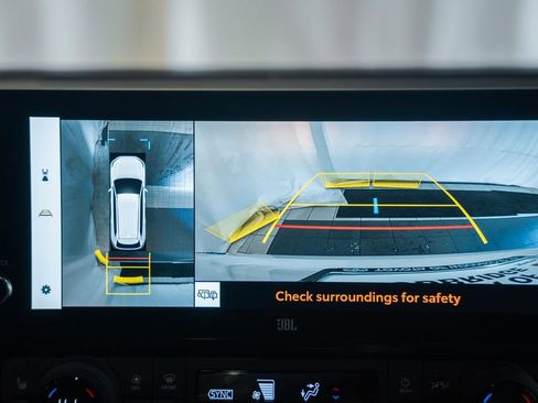 Used 2025 Toyota Grand Highlander AWD Hybrid image 49