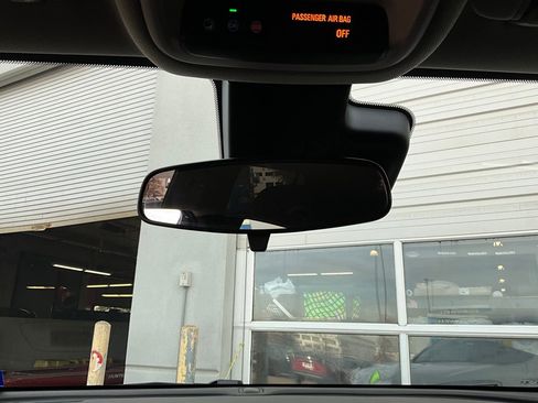 Used 2025 Buick Encore GX Preferred image 16