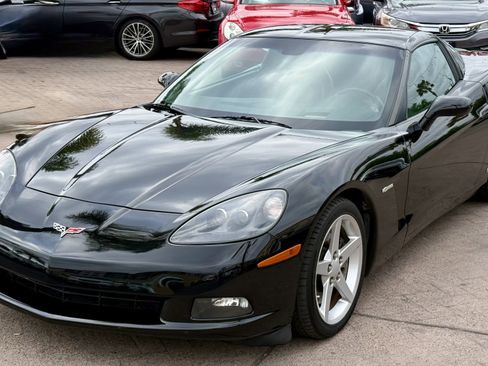 Used 2007 Chevrolet Corvette Coupe w/ Preferred Equipment Group RWD image 5