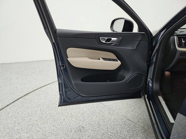 New 2026 Volvo XC60 B5 Plus w/ Protection Package Premier AWD/4WD image 35