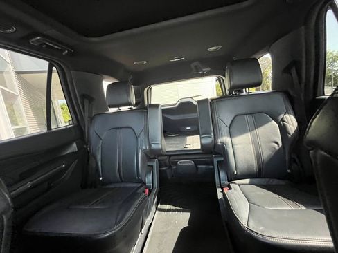 Used 2022 Ford Expedition Platinum RWD image 17