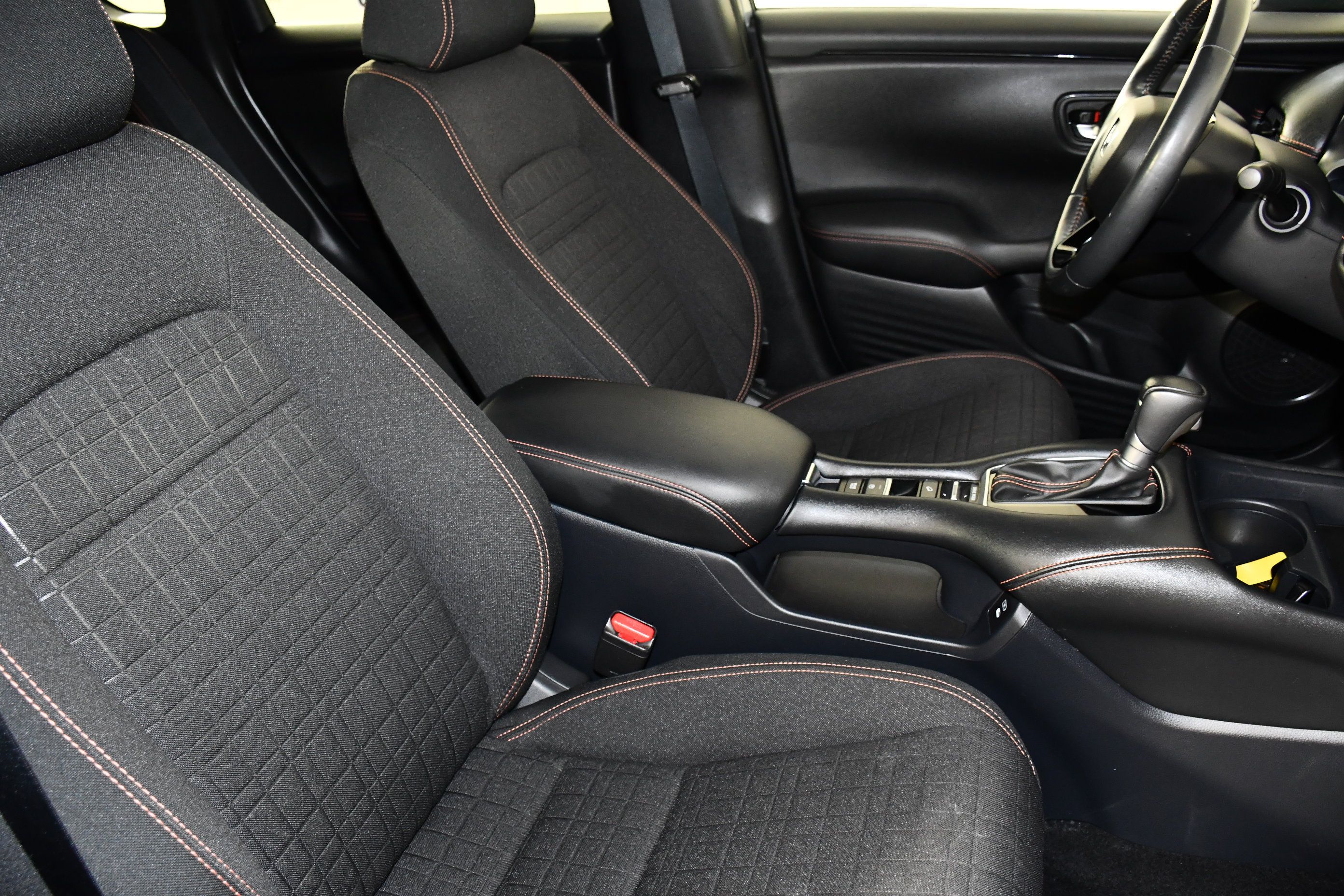 Certified 2024 Honda HR-V Sport image 40