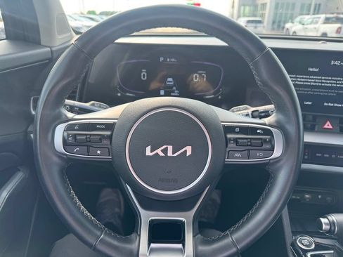 Used 2024 Kia Sportage EX AWD/4WD image 4