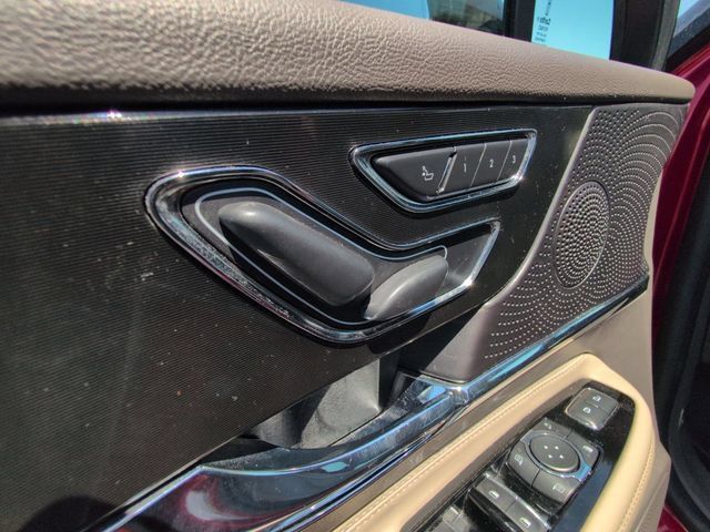 Used 2023 Lincoln Corsair Reserve w/ Equipment Group 201A FWD image 13