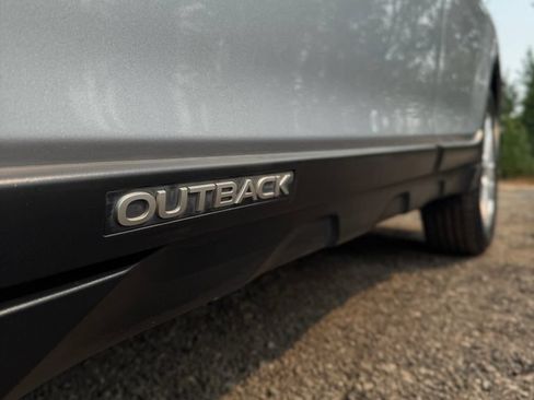 Used 2017 Subaru Outback 2.5i Premium AWD/4WD image 42