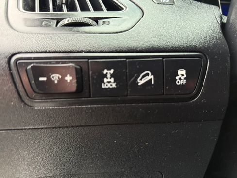 Used 2013 Hyundai Tucson Limited w/ Premium Pkg AWD/4WD image 28