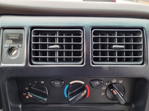 Used 2002 Toyota Tacoma 4x4 Xtracab V6 image 25