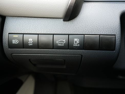 Used 2021 Toyota Camry LE FWD image 26