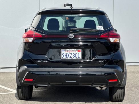 Used 2023 Nissan Kicks SV image 4