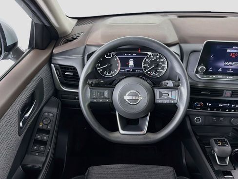 Used 2023 Nissan Rogue SV FWD image 18