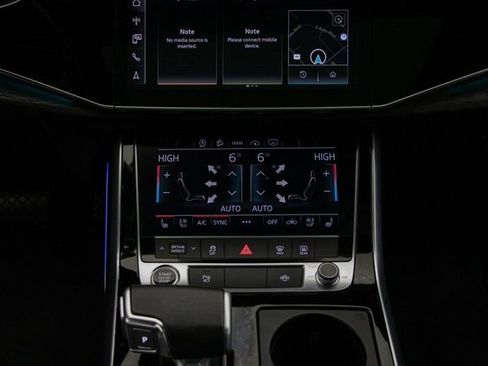 Used 2021 Audi Q8 Premium Plus image 25