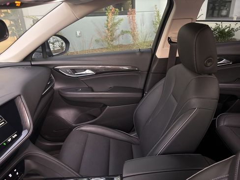 Used 2023 Buick Envision Essence image 42