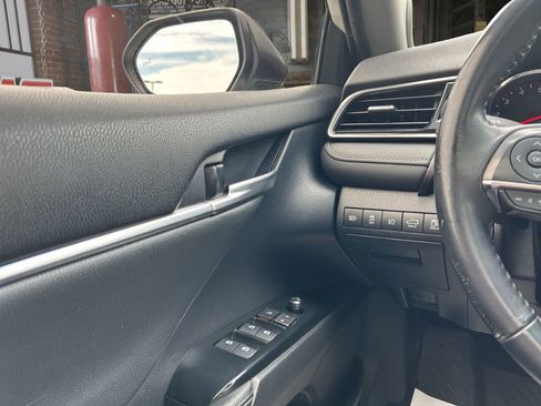 Used 2019 Toyota Camry XSE w/ Navigation Package FWD image 22