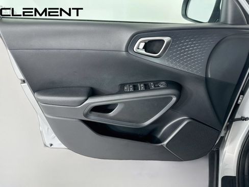 Used 2021 Kia Soul EX FWD image 28