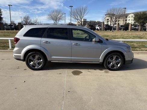 Used 2016 Dodge Journey Crossroad image 3