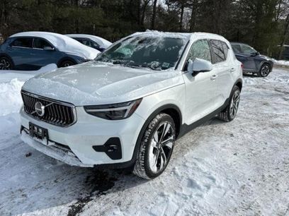 Used 2024 Volvo XC40 B5 Plus w/ Protection Package Premier