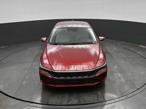Certified 2025 Hyundai Elantra Limited image 23