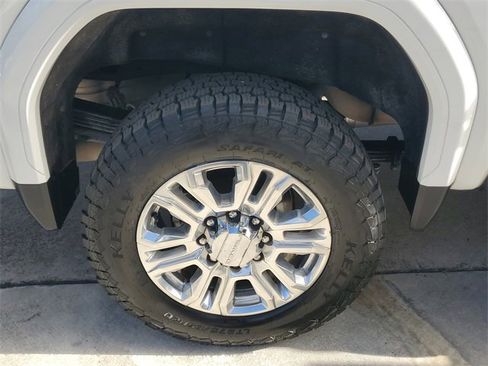 Certified 2023 GMC Sierra 2500 Denali image 8