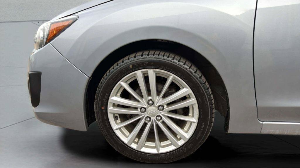 Used 2013 Subaru Impreza 2.0i Premium AWD/4WD image 31