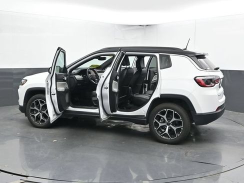 Used 2025 Jeep Compass Limited AWD/4WD image 52