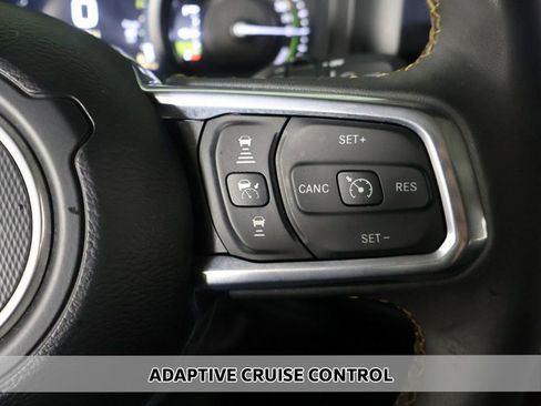 Used 2024 Jeep Wrangler Unlimited Sahara AWD/4WD image 3