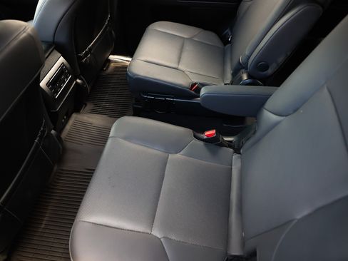Used 2023 Lexus GX 460 Premium AWD/4WD image 14